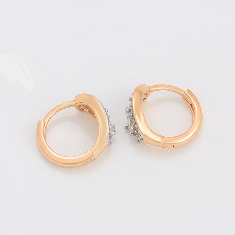 NEW Chloe Huggie Earrings - 18 k warm gold