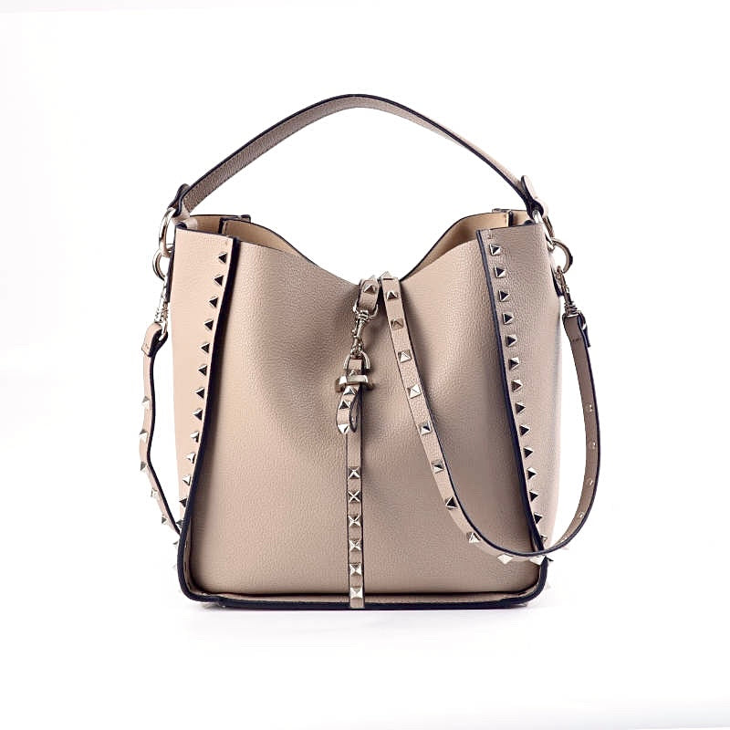 SOLD OUT Studded leather bucket bag - Inka Taupe Silver