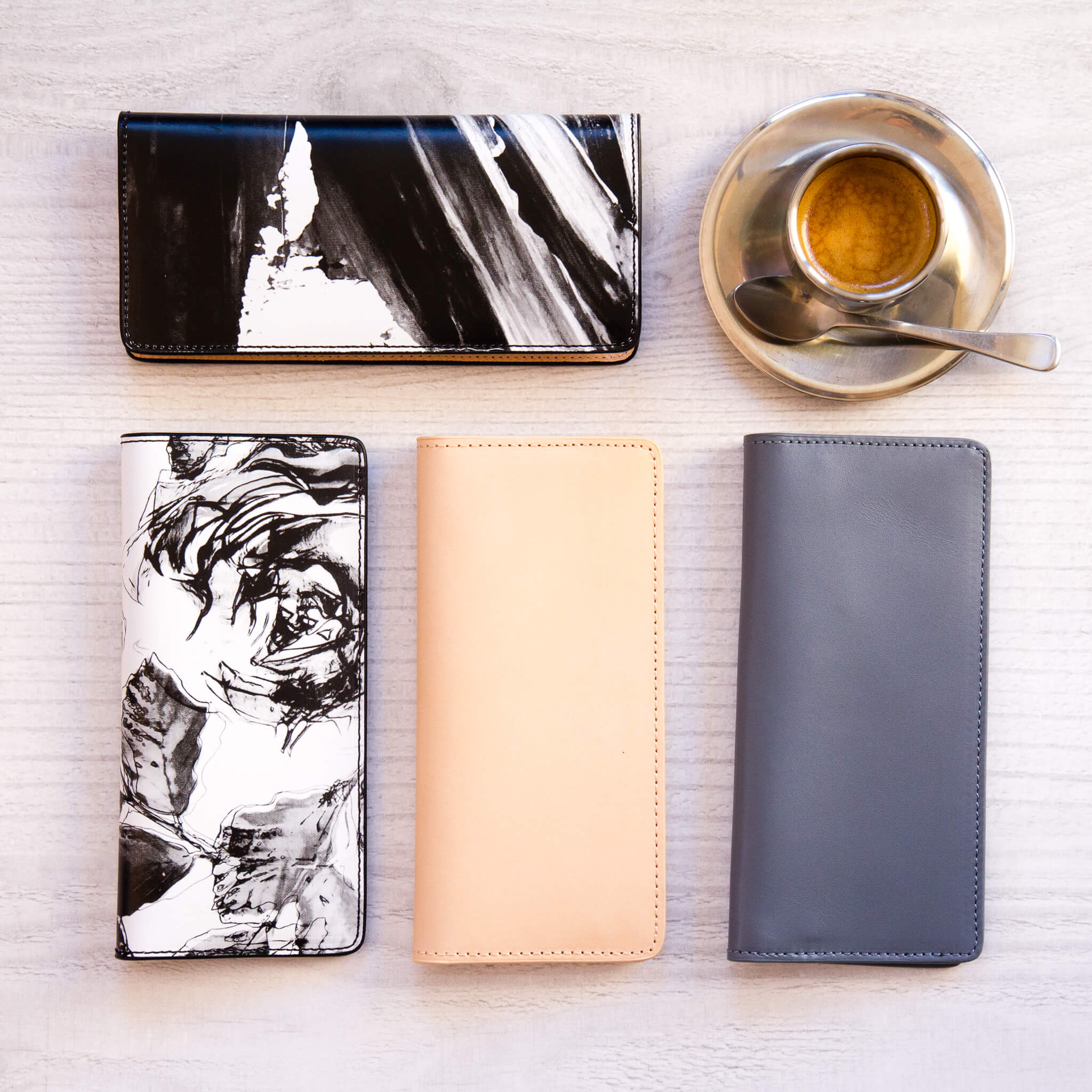 Leather Card Wallet - Classic Luna Grey