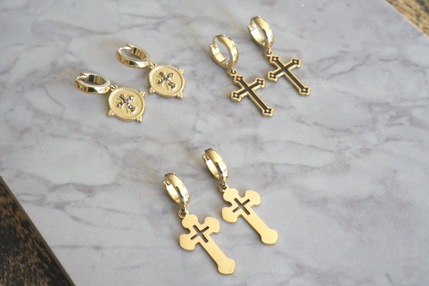 Linetta Cross Gold 18k plated earrings