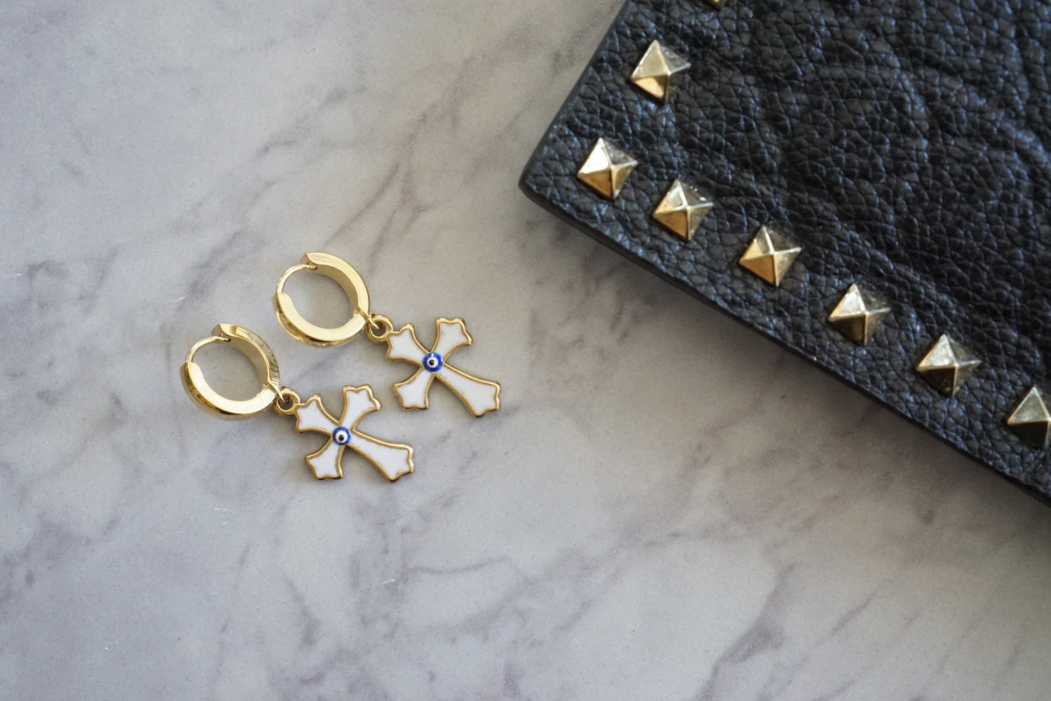 Peta White Cross 18k gold plated earrings