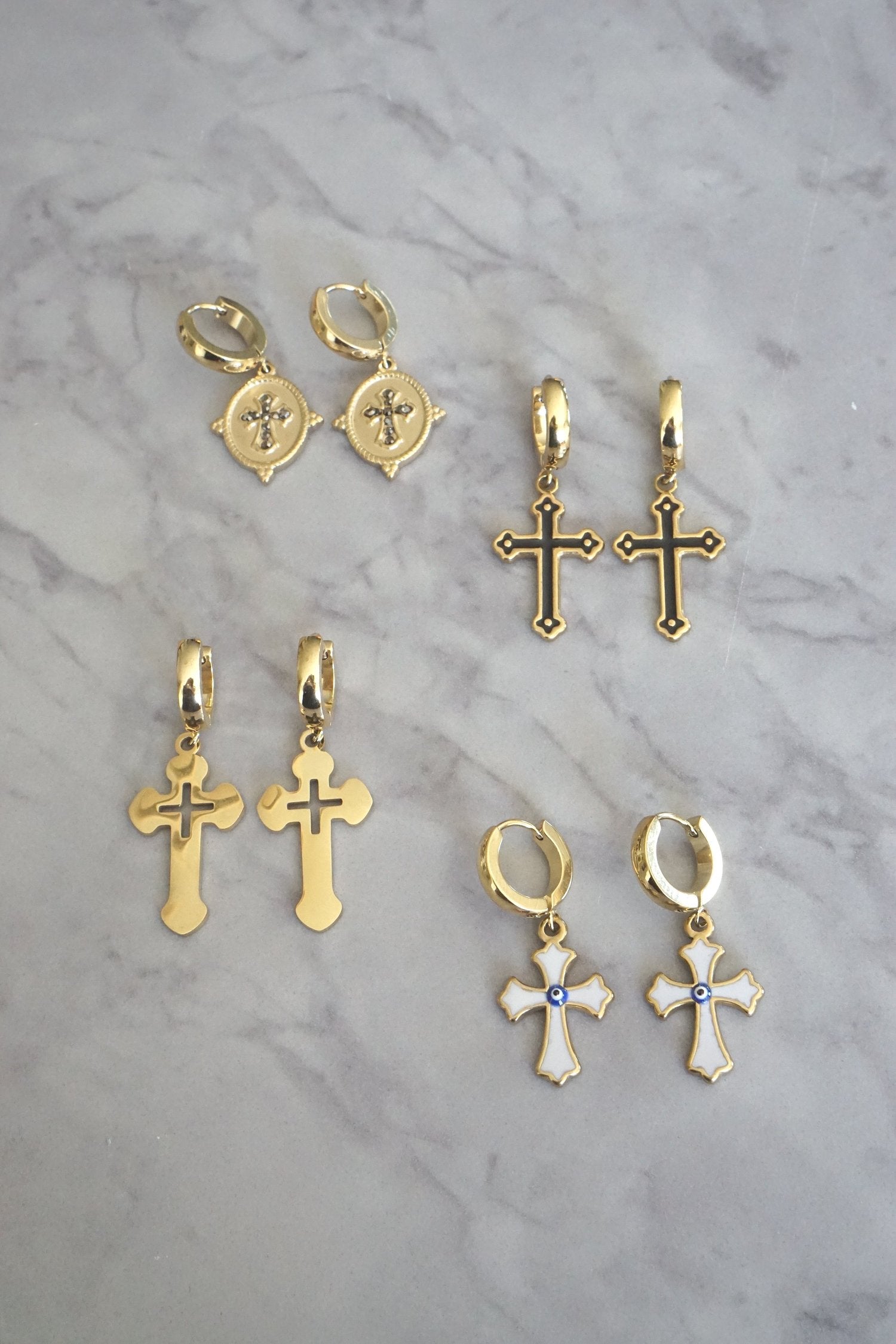 Mia Round Gold 18k plated Earrings