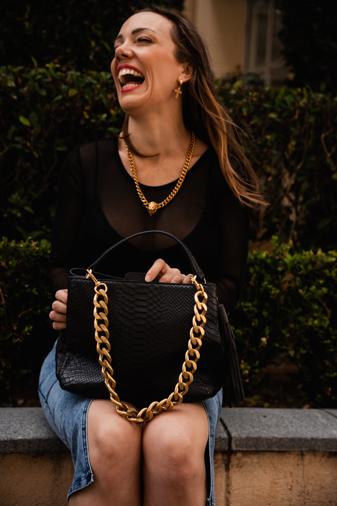 Leather Handbag with gold chain - Marlene Black