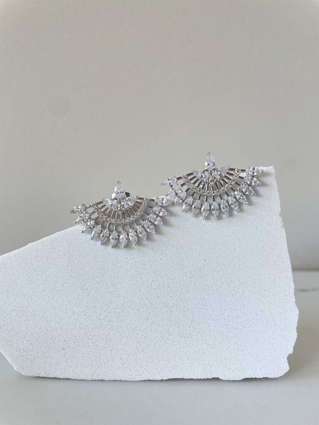 Paloma Flair earrings - Platinum plated