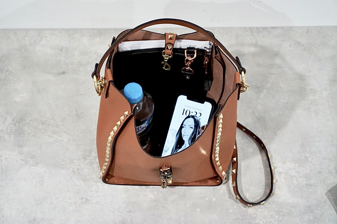 Studded Leather Bucket bag - Inka Tan