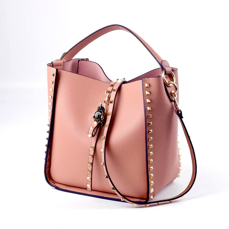 Studded leather bucket bag - Inka Blush