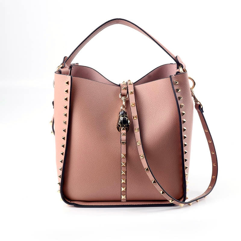 Studded leather bucket bag - Inka Blush